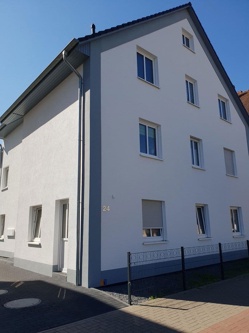 Pronájem bytu 3+1 105 m², Hannoversche Straße 24, Bückeburg, Dolní Sasko Pronájem bytu 3+1 105 m², Hannoversche Straße 24, Bückeburg, Dolní Sasko