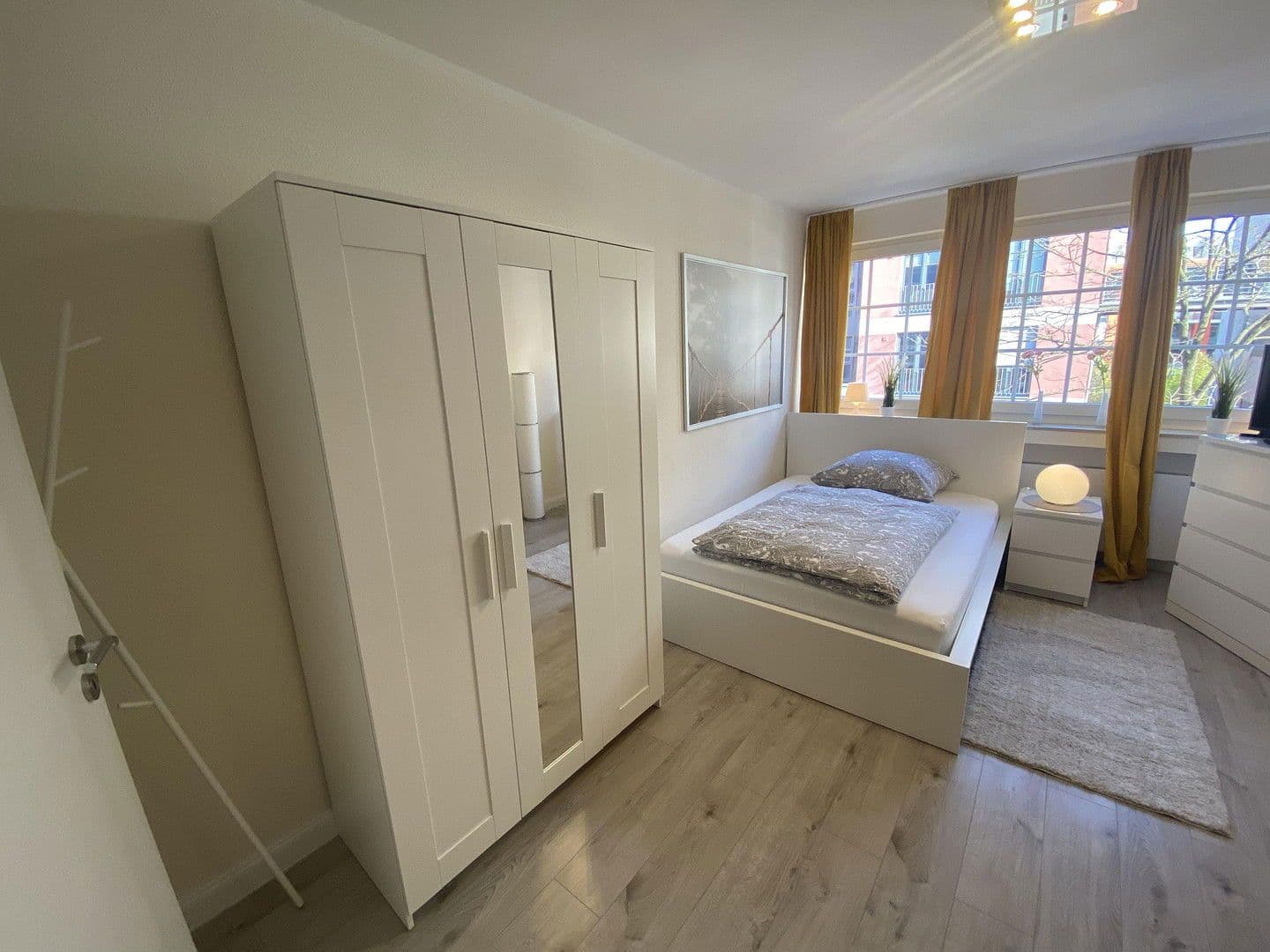 Pronájem bytu 1+1 30 m², Schinkelstr. 36 a, Düsseldorf, Severní Porýní-Vestfálsko Pronájem bytu 1+1 30 m², Schinkelstr. 36 a, Düsseldorf, Severní Porýní-Vestfálsko