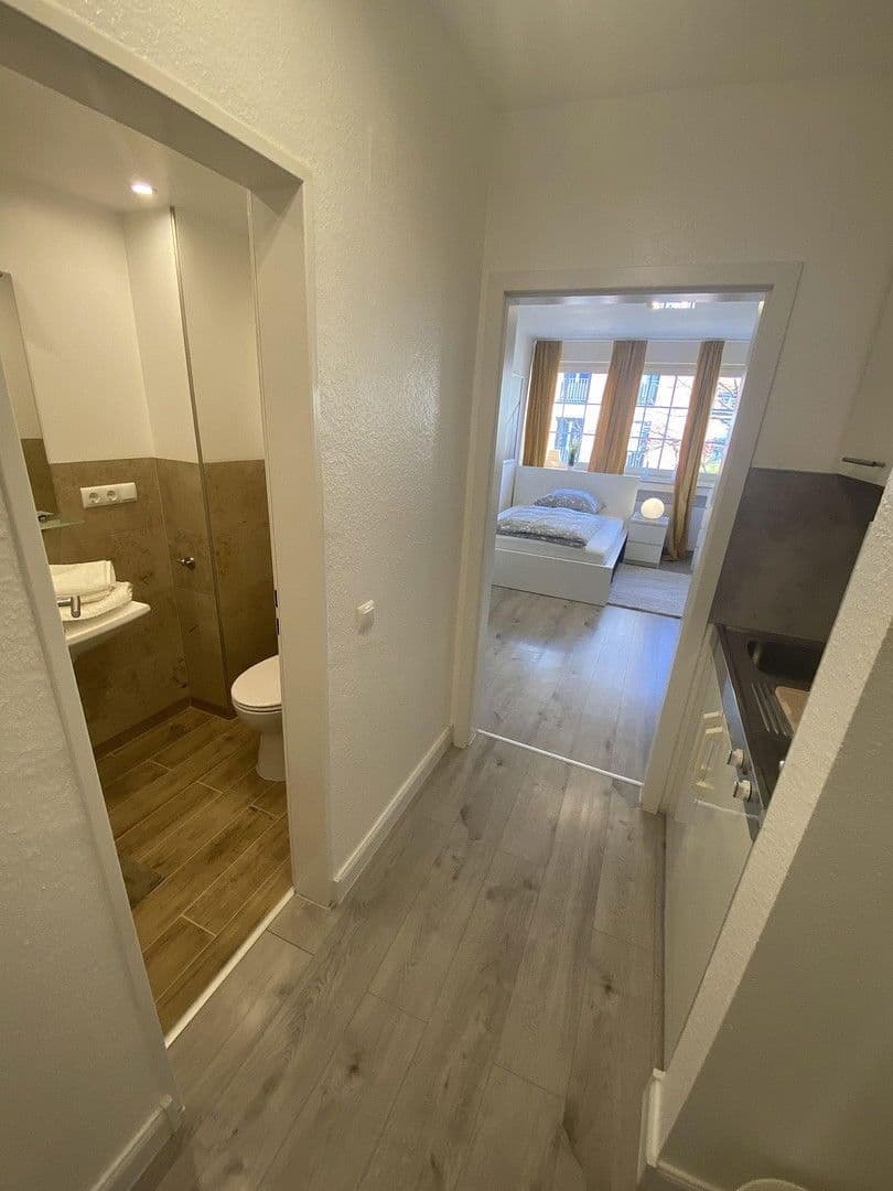 Pronájem bytu 1+1 30 m², Schinkelstr. 36 a, Düsseldorf, Severní Porýní-Vestfálsko Pronájem bytu 1+1 30 m², Schinkelstr. 36 a, Düsseldorf, Severní Porýní-Vestfálsko
