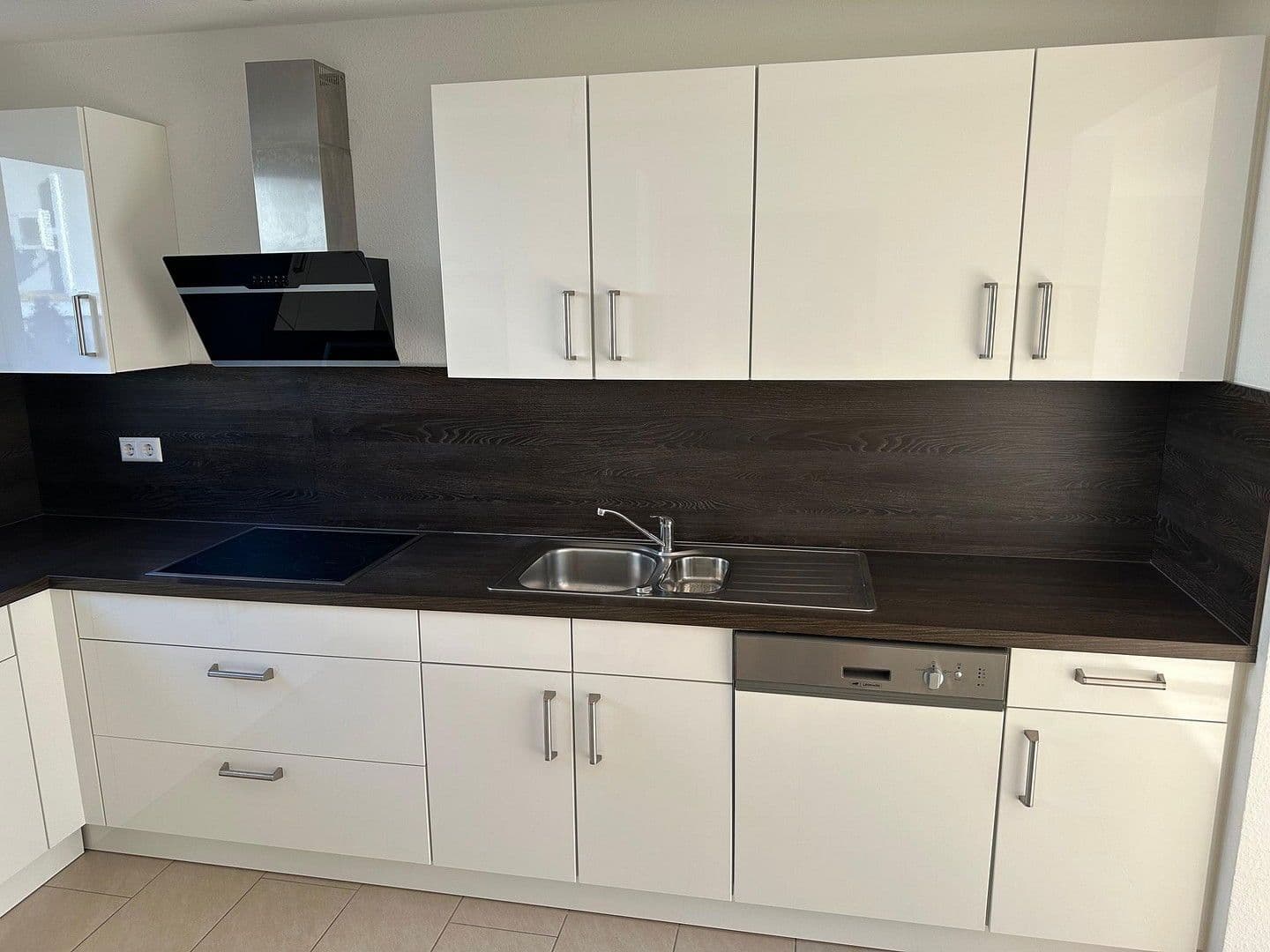 Prodej domu 141 m², pozemek 200 m², Flein, Bádensko-Württembersko Prodej domu 141 m², pozemek 200 m², Flein, Bádensko-Württembersko