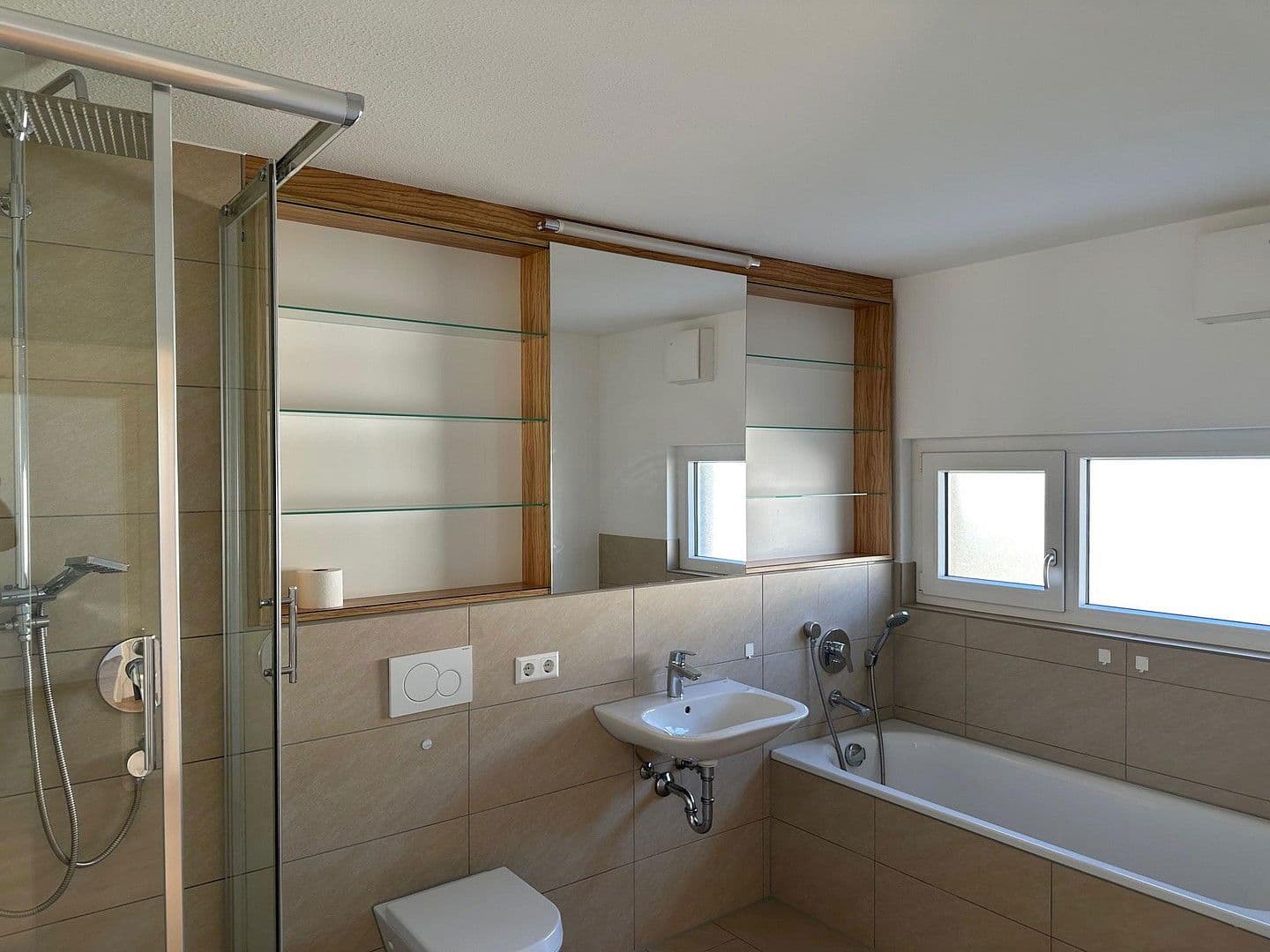 Prodej domu 141 m², pozemek 200 m², Flein, Bádensko-Württembersko Prodej domu 141 m², pozemek 200 m², Flein, Bádensko-Württembersko