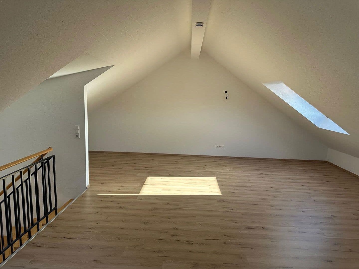 Prodej domu 141 m², pozemek 200 m², Flein, Bádensko-Württembersko Prodej domu 141 m², pozemek 200 m², Flein, Bádensko-Württembersko