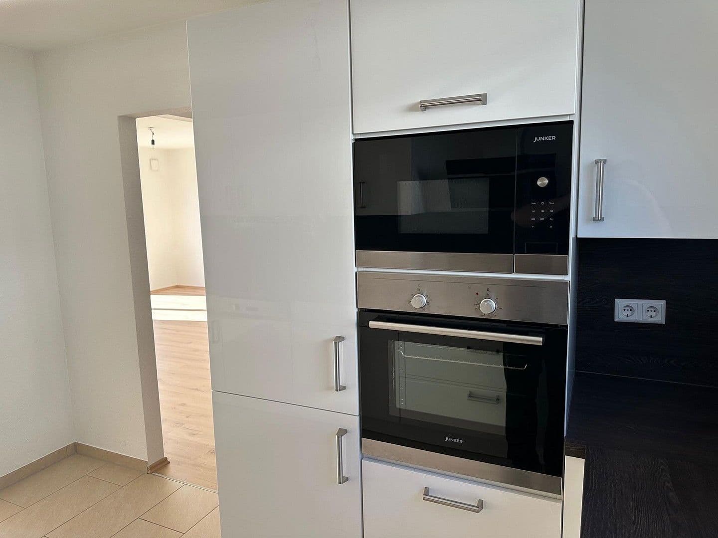 Prodej domu 141 m², pozemek 200 m², Flein, Bádensko-Württembersko Prodej domu 141 m², pozemek 200 m², Flein, Bádensko-Württembersko