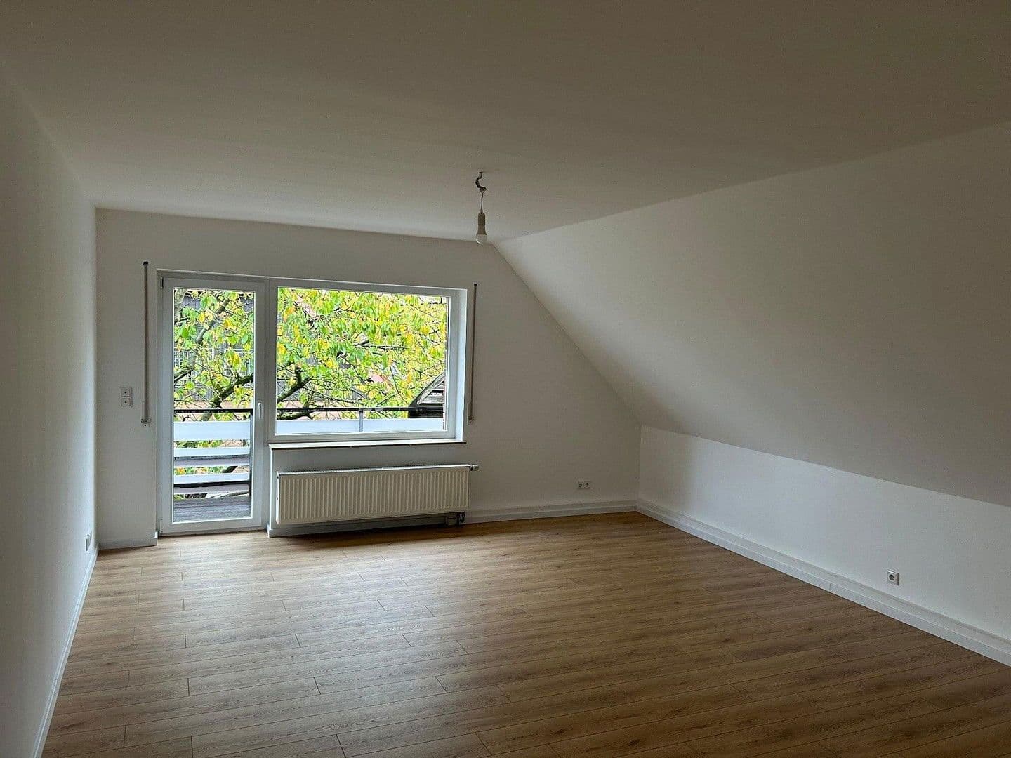 Pronájem bytu 3+kk 77 m², Flurstr. 14a, Iserlohn, Severní Porýní-Vestfálsko Pronájem bytu 3+kk 77 m², Flurstr. 14a, Iserlohn, Severní Porýní-Vestfálsko