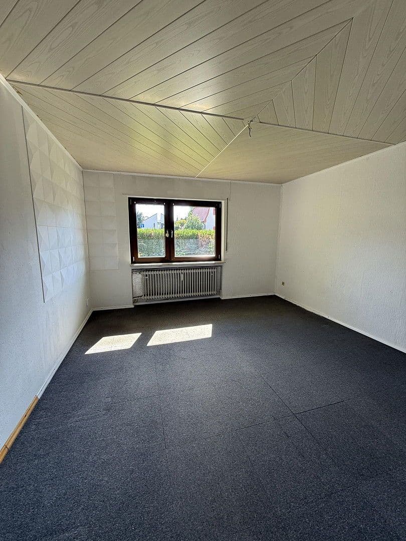 Prodej domu 265 m², pozemek 692 m², Goethestraße 41, Hirschberg an der Bergstraße, Bádensko-Württembersko Prodej domu 265 m², pozemek 692 m², Goethestraße 41, Hirschberg an der Bergstraße, Bádensko-Württembersko