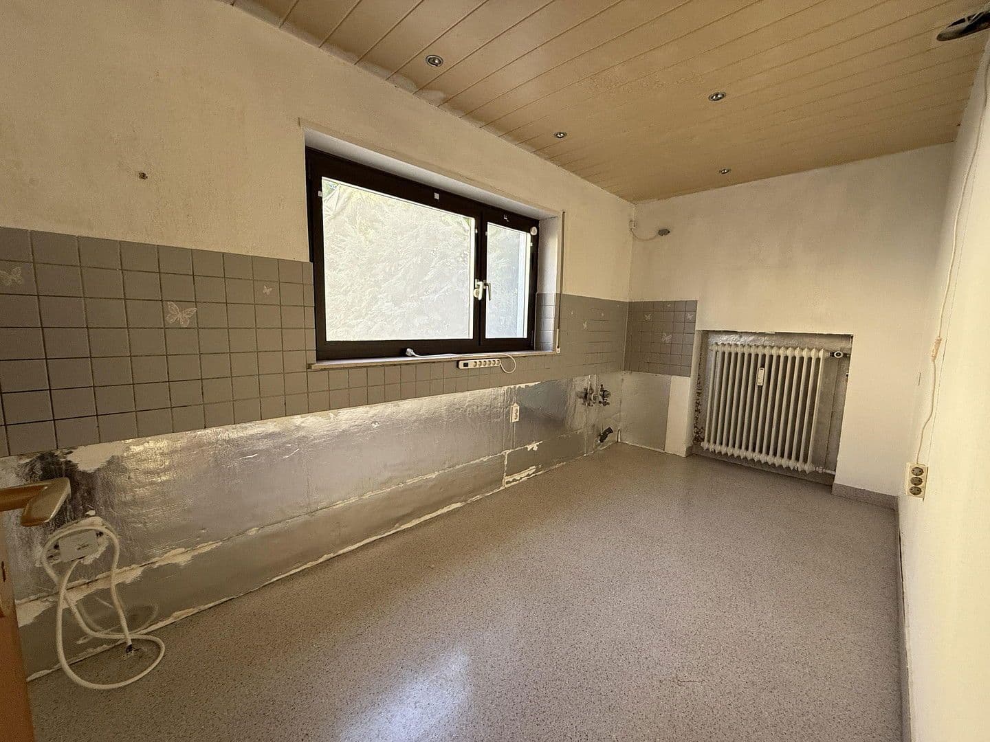 Prodej domu 265 m², pozemek 692 m², Goethestraße 41, Hirschberg an der Bergstraße, Bádensko-Württembersko Prodej domu 265 m², pozemek 692 m², Goethestraße 41, Hirschberg an der Bergstraße, Bádensko-Württembersko