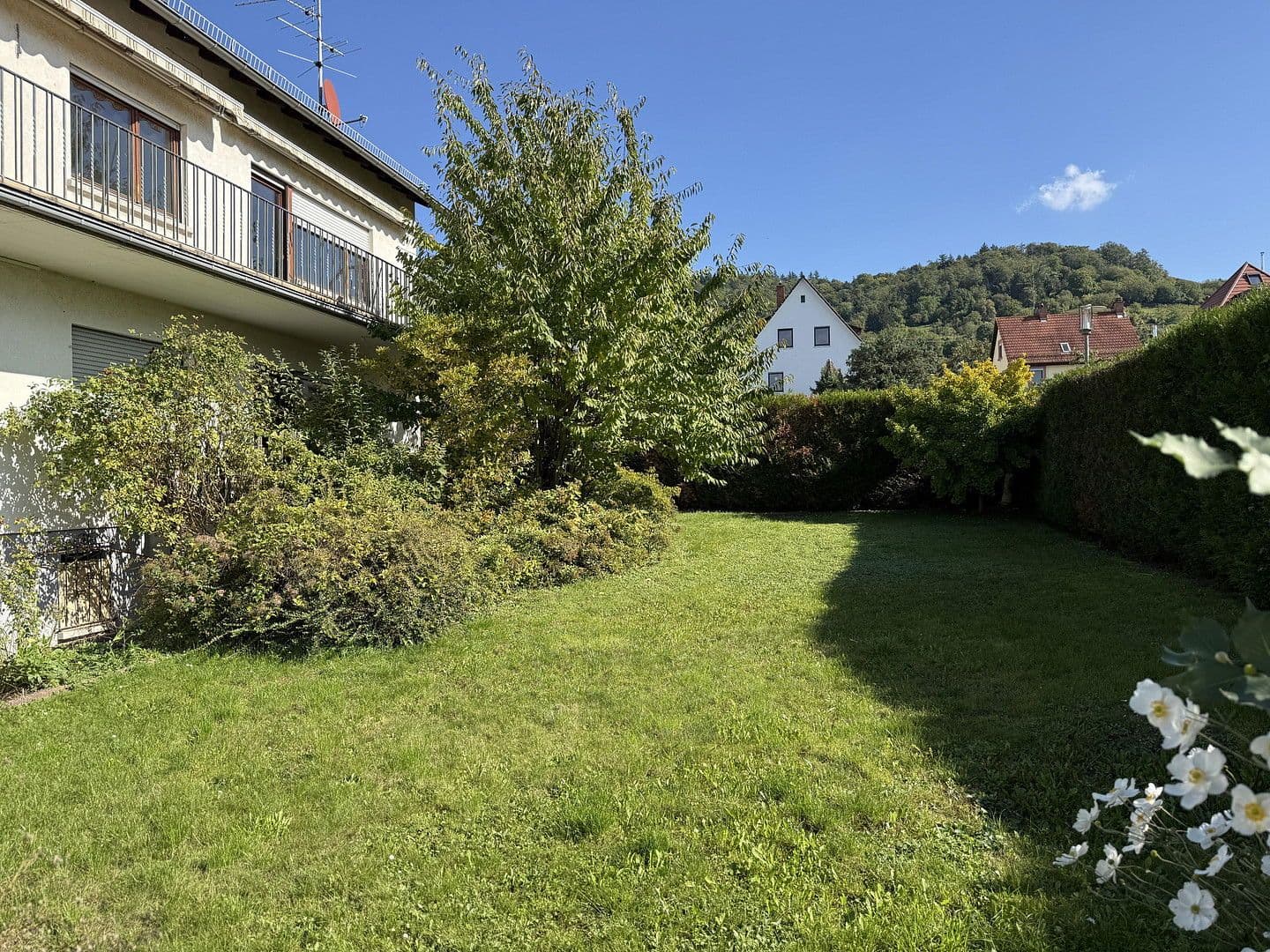 Prodej domu 265 m², pozemek 692 m², Goethestraße 41, Hirschberg an der Bergstraße, Bádensko-Württembersko Prodej domu 265 m², pozemek 692 m², Goethestraße 41, Hirschberg an der Bergstraße, Bádensko-Württembersko
