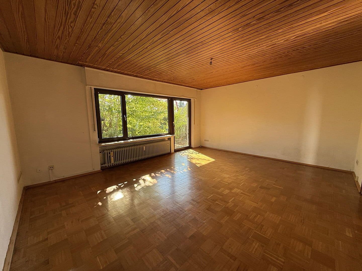 Prodej domu 265 m², pozemek 692 m², Goethestraße 41, Hirschberg an der Bergstraße, Bádensko-Württembersko Prodej domu 265 m², pozemek 692 m², Goethestraße 41, Hirschberg an der Bergstraße, Bádensko-Württembersko