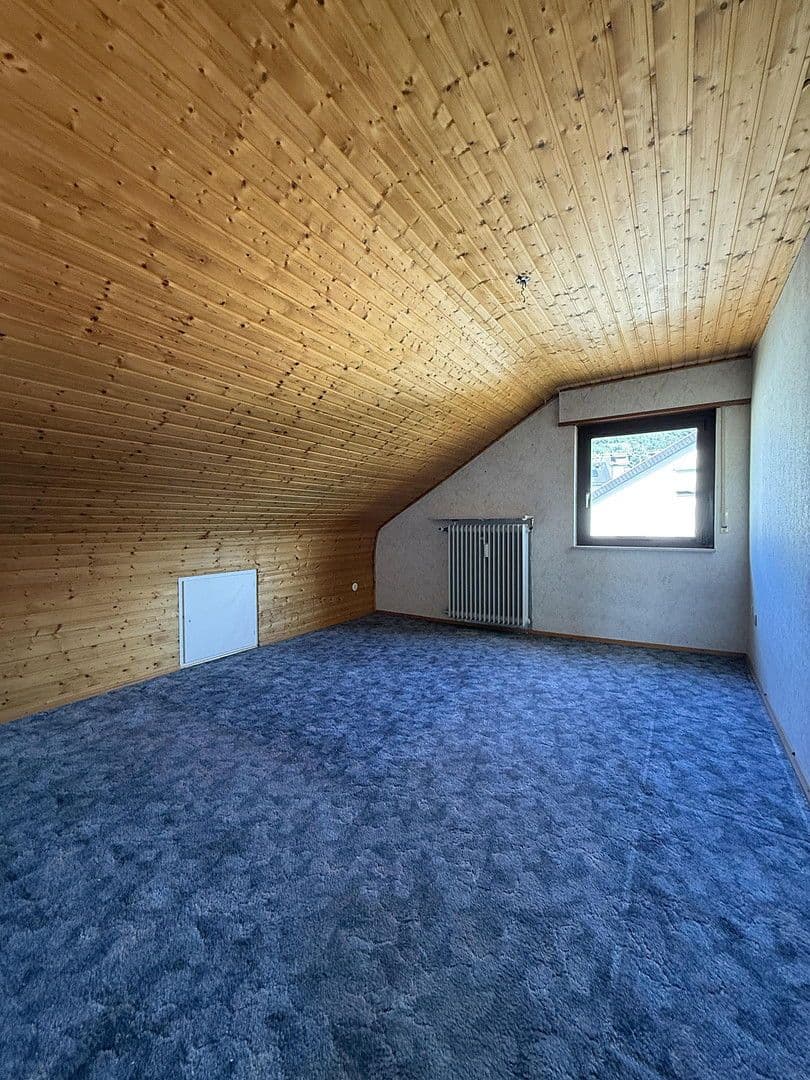 Prodej domu 265 m², pozemek 692 m², Goethestraße 41, Hirschberg an der Bergstraße, Bádensko-Württembersko Prodej domu 265 m², pozemek 692 m², Goethestraße 41, Hirschberg an der Bergstraße, Bádensko-Württembersko