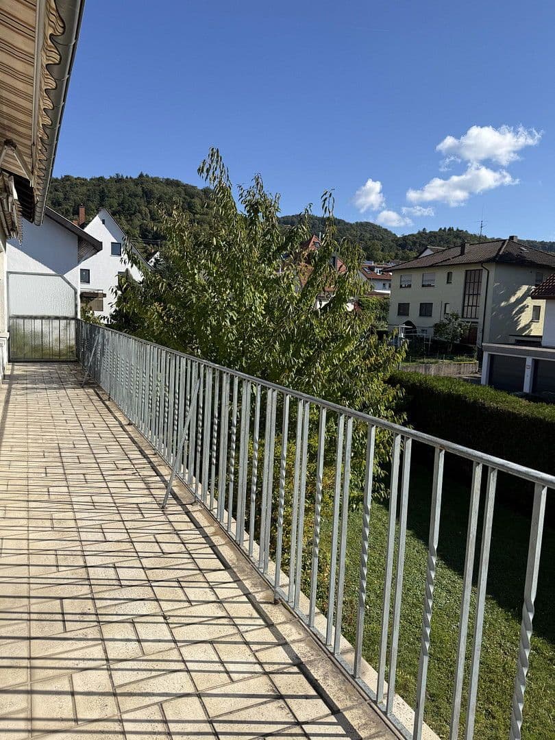 Prodej domu 265 m², pozemek 692 m², Goethestraße 41, Hirschberg an der Bergstraße, Bádensko-Württembersko Prodej domu 265 m², pozemek 692 m², Goethestraße 41, Hirschberg an der Bergstraße, Bádensko-Württembersko