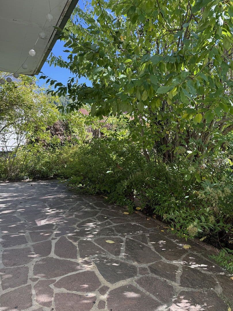 Prodej domu 265 m², pozemek 692 m², Goethestraße 41, Hirschberg an der Bergstraße, Bádensko-Württembersko Prodej domu 265 m², pozemek 692 m², Goethestraße 41, Hirschberg an der Bergstraße, Bádensko-Württembersko