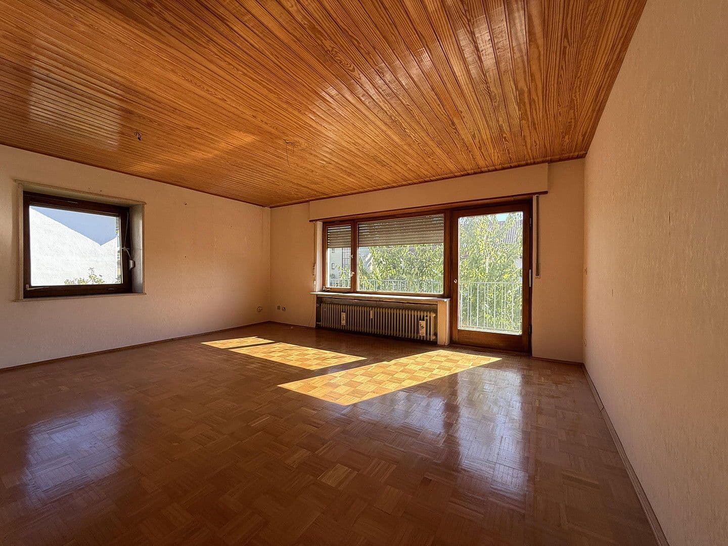 Prodej domu 265 m², pozemek 692 m², Goethestraße 41, Hirschberg an der Bergstraße, Bádensko-Württembersko Prodej domu 265 m², pozemek 692 m², Goethestraße 41, Hirschberg an der Bergstraße, Bádensko-Württembersko