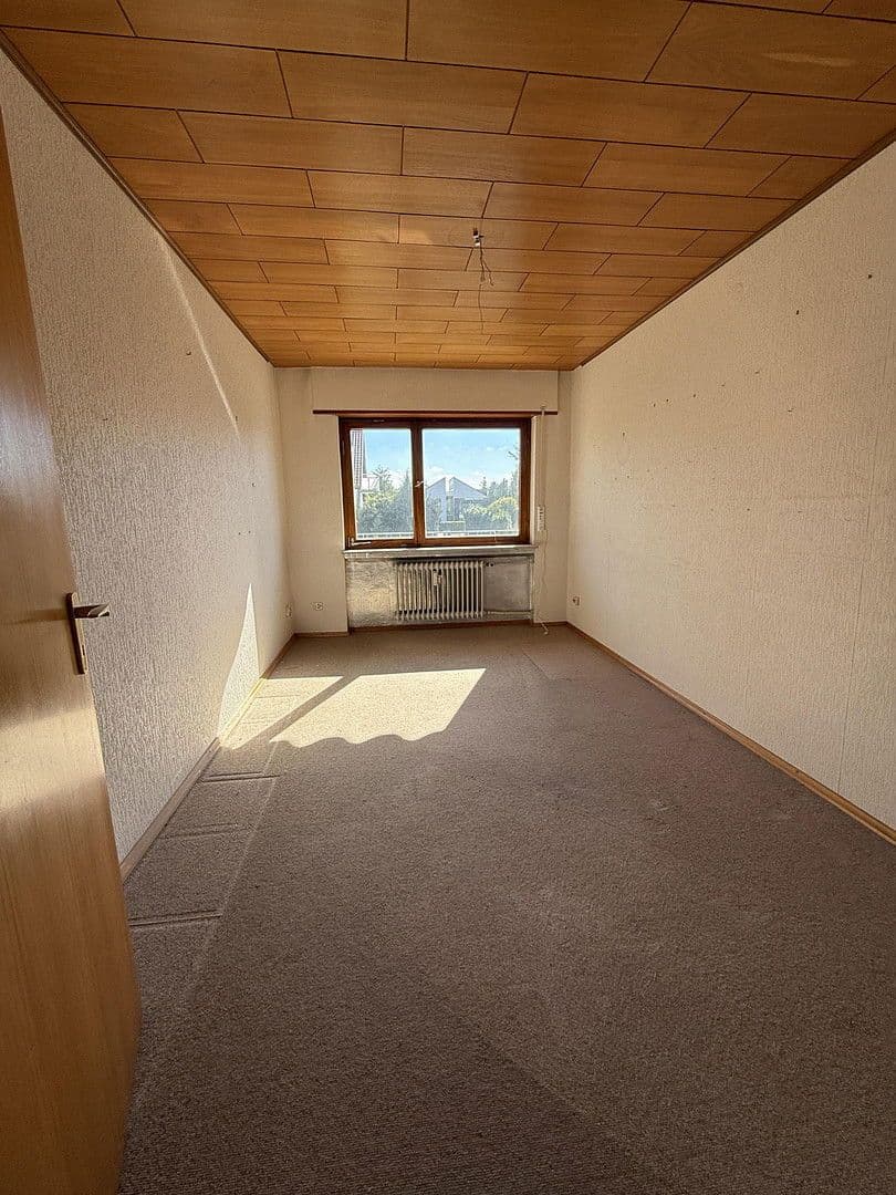 Prodej domu 265 m², pozemek 692 m², Goethestraße 41, Hirschberg an der Bergstraße, Bádensko-Württembersko Prodej domu 265 m², pozemek 692 m², Goethestraße 41, Hirschberg an der Bergstraße, Bádensko-Württembersko