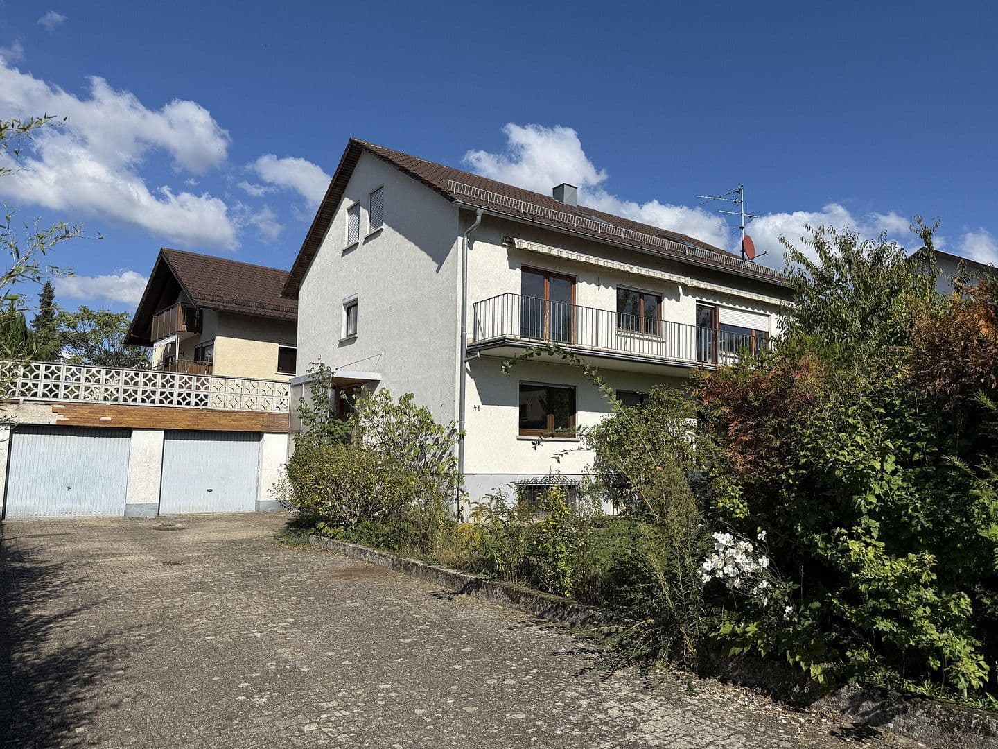 Prodej domu 265 m², pozemek 692 m², Goethestraße 41, Hirschberg an der Bergstraße, Bádensko-Württembersko Prodej domu 265 m², pozemek 692 m², Goethestraße 41, Hirschberg an der Bergstraße, Bádensko-Württembersko