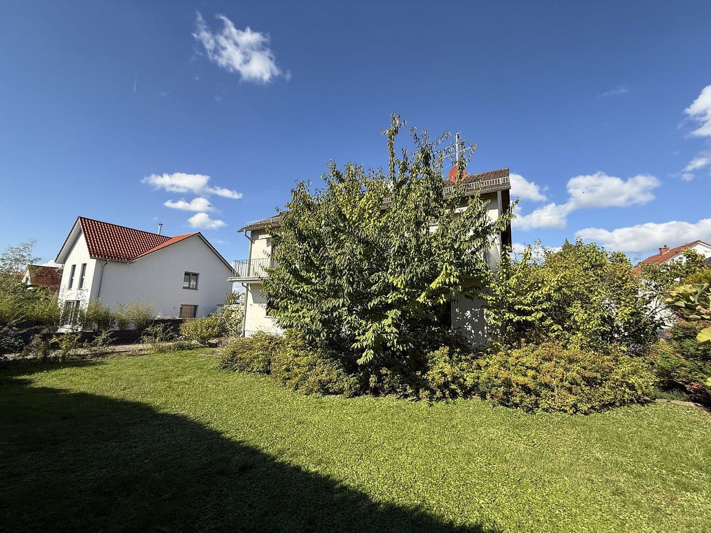 Prodej domu 265 m², pozemek 692 m², Goethestraße 41, Hirschberg an der Bergstraße, Bádensko-Württembersko Prodej domu 265 m², pozemek 692 m², Goethestraße 41, Hirschberg an der Bergstraße, Bádensko-Württembersko