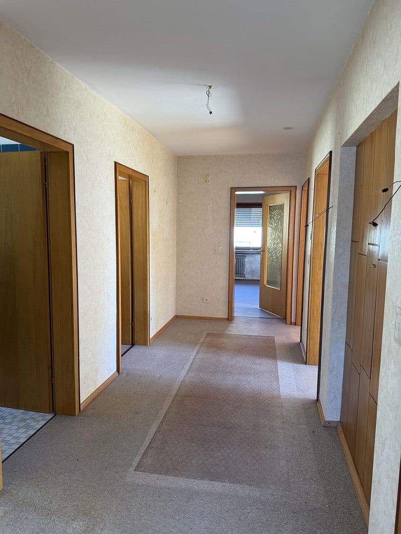 Prodej domu 265 m², pozemek 692 m², Goethestraße 41, Hirschberg an der Bergstraße, Bádensko-Württembersko Prodej domu 265 m², pozemek 692 m², Goethestraße 41, Hirschberg an der Bergstraße, Bádensko-Württembersko