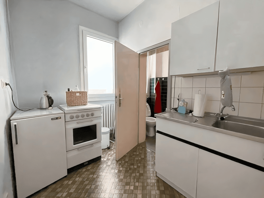 Pronájem bytu 2+1 35 m², Theresienstr. 25, Chýžice, Bavorsko Pronájem bytu 2+1 35 m², Theresienstr. 25, Chýžice, Bavorsko