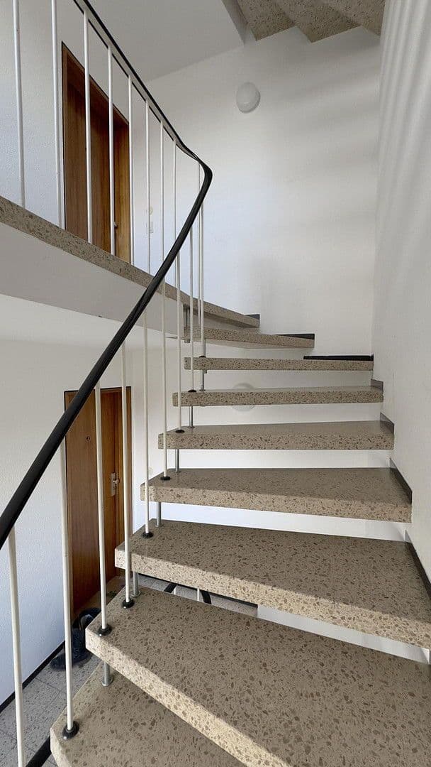 Prodej domu 199 m², pozemek 357 m², Im Haldenhau 17, Stuttgart, Bádensko-Württembersko Prodej domu 199 m², pozemek 357 m², Im Haldenhau 17, Stuttgart, Bádensko-Württembersko