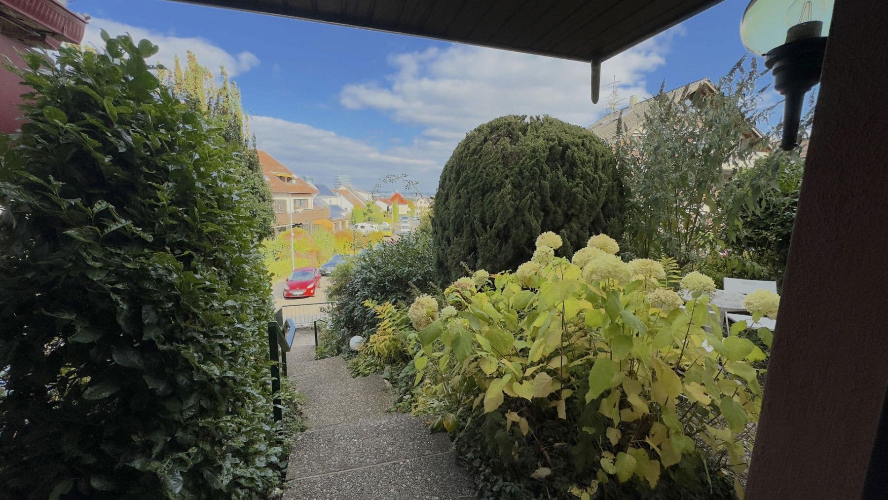 Prodej domu 199 m², pozemek 357 m², Im Haldenhau 17, Stuttgart, Bádensko-Württembersko Prodej domu 199 m², pozemek 357 m², Im Haldenhau 17, Stuttgart, Bádensko-Württembersko