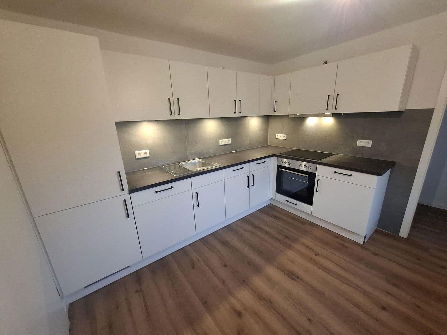 Pronájem bytu 3+1 95 m², Norderdorf 13, Behrendorf, Šlesvicko-Holštýnsko Pronájem bytu 3+1 95 m², Norderdorf 13, Behrendorf, Šlesvicko-Holštýnsko