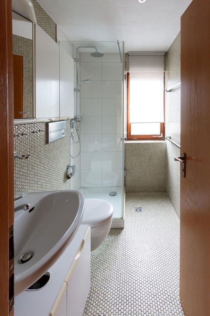Prodej domu 160 m², pozemek 410 m², Meisenbergweg 16, Leonberg, Bádensko-Württembersko Prodej domu 160 m², pozemek 410 m², Meisenbergweg 16, Leonberg, Bádensko-Württembersko