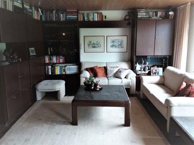 Prodej domu 160 m², pozemek 410 m², Meisenbergweg 16, Leonberg, Bádensko-Württembersko Prodej domu 160 m², pozemek 410 m², Meisenbergweg 16, Leonberg, Bádensko-Württembersko