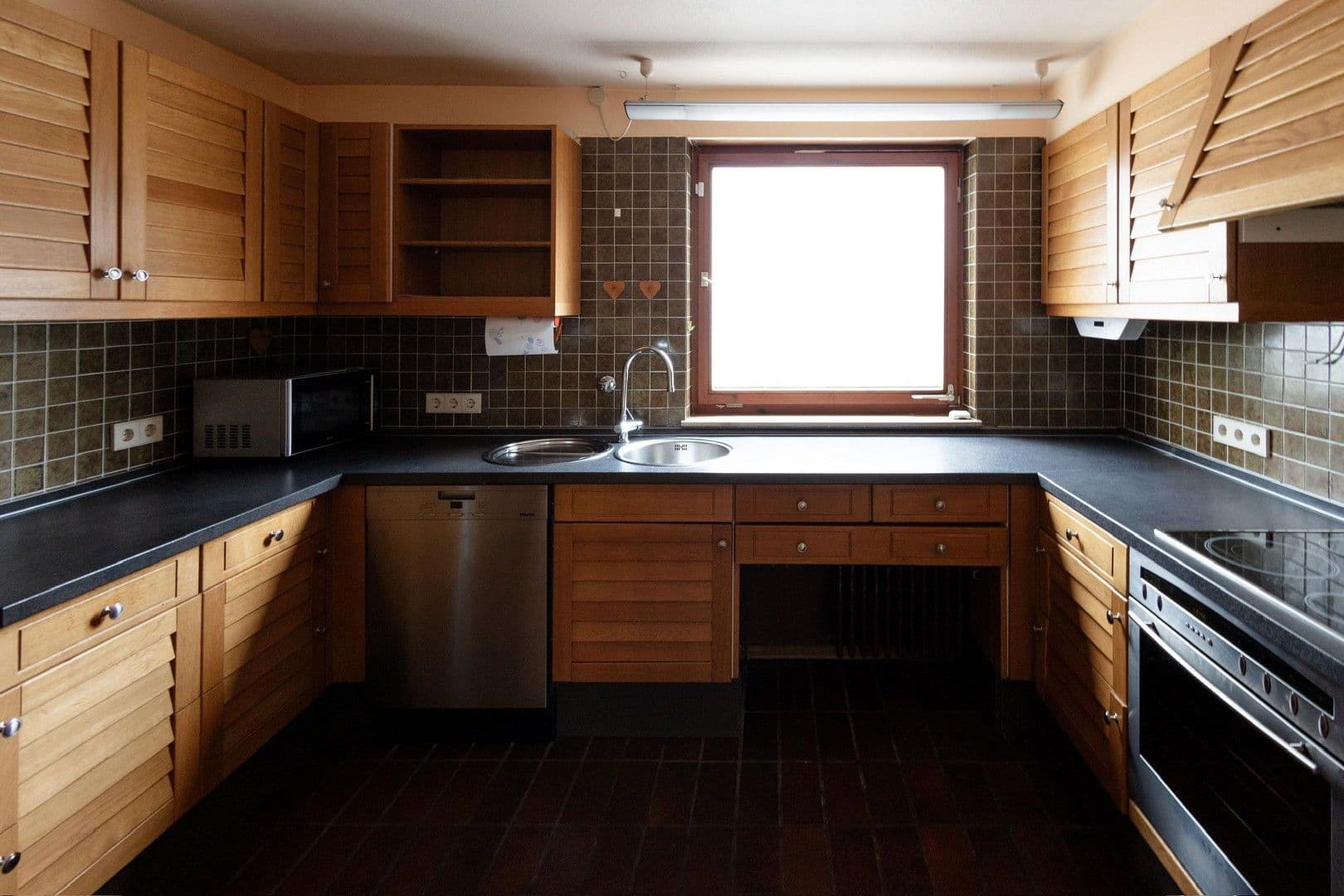Prodej domu 160 m², pozemek 410 m², Meisenbergweg 16, Leonberg, Bádensko-Württembersko Prodej domu 160 m², pozemek 410 m², Meisenbergweg 16, Leonberg, Bádensko-Württembersko