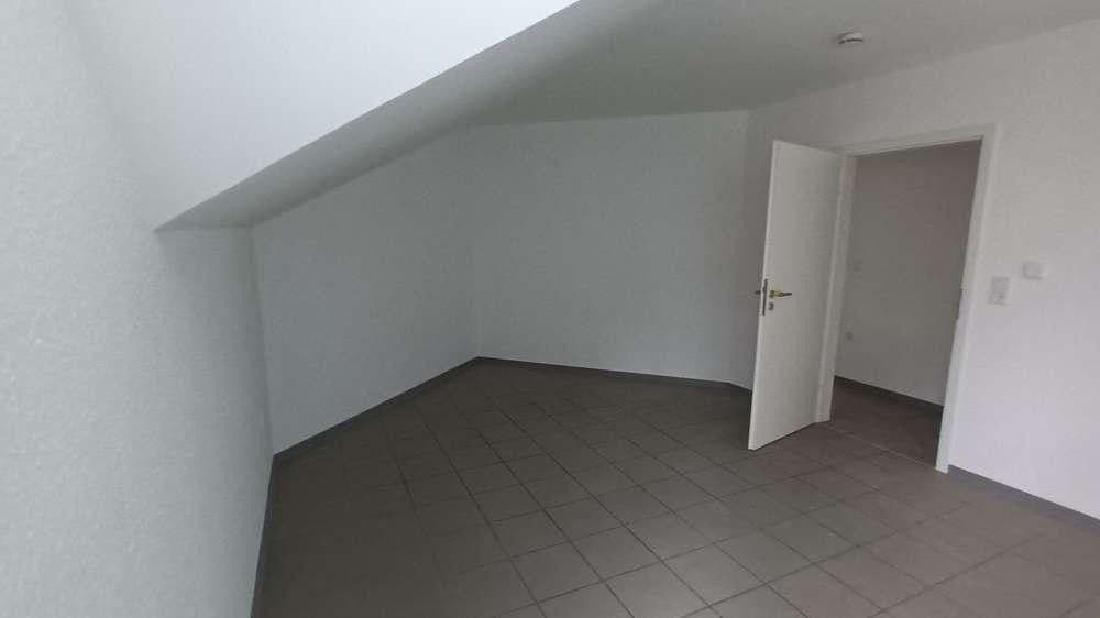 Pronájem bytu 5+1 117 m², Berndorferstr. 19, Hillesheim, Porýní-Falc Pronájem bytu 5+1 117 m², Berndorferstr. 19, Hillesheim, Porýní-Falc