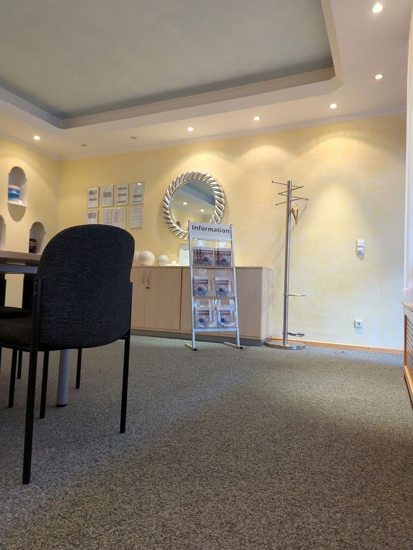 Prodej nebytového prostoru 56 m², Germering-Unterpfaffenhofen, Bavorsko Prodej nebytového prostoru 56 m², Germering-Unterpfaffenhofen, Bavorsko