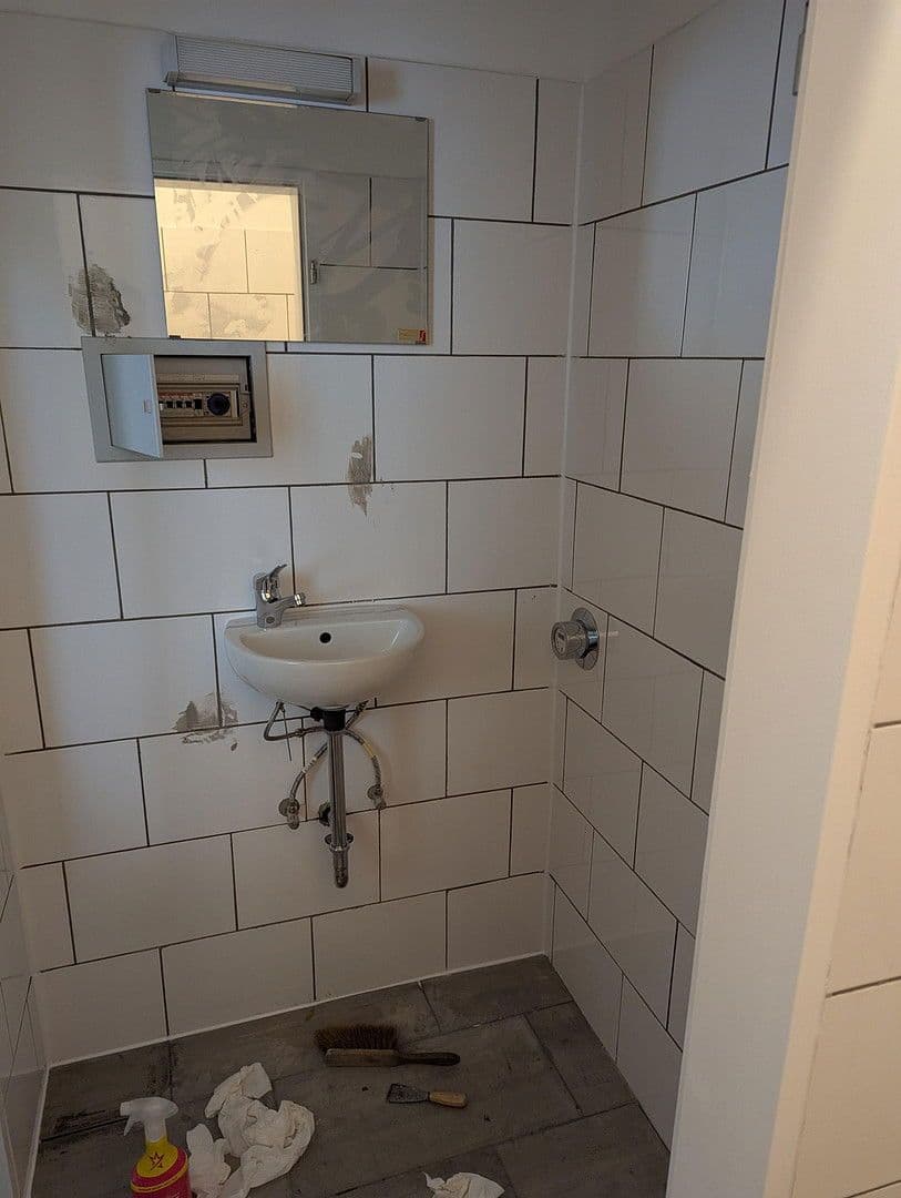 Prodej nebytového prostoru 56 m², Germering-Unterpfaffenhofen, Bavorsko Prodej nebytového prostoru 56 m², Germering-Unterpfaffenhofen, Bavorsko