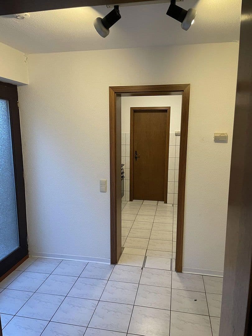 Pronájem bytu 1+1 35 m², Schwarzer Weg 2a, Darmstadt, Hessen Pronájem bytu 1+1 35 m², Schwarzer Weg 2a, Darmstadt, Hessen