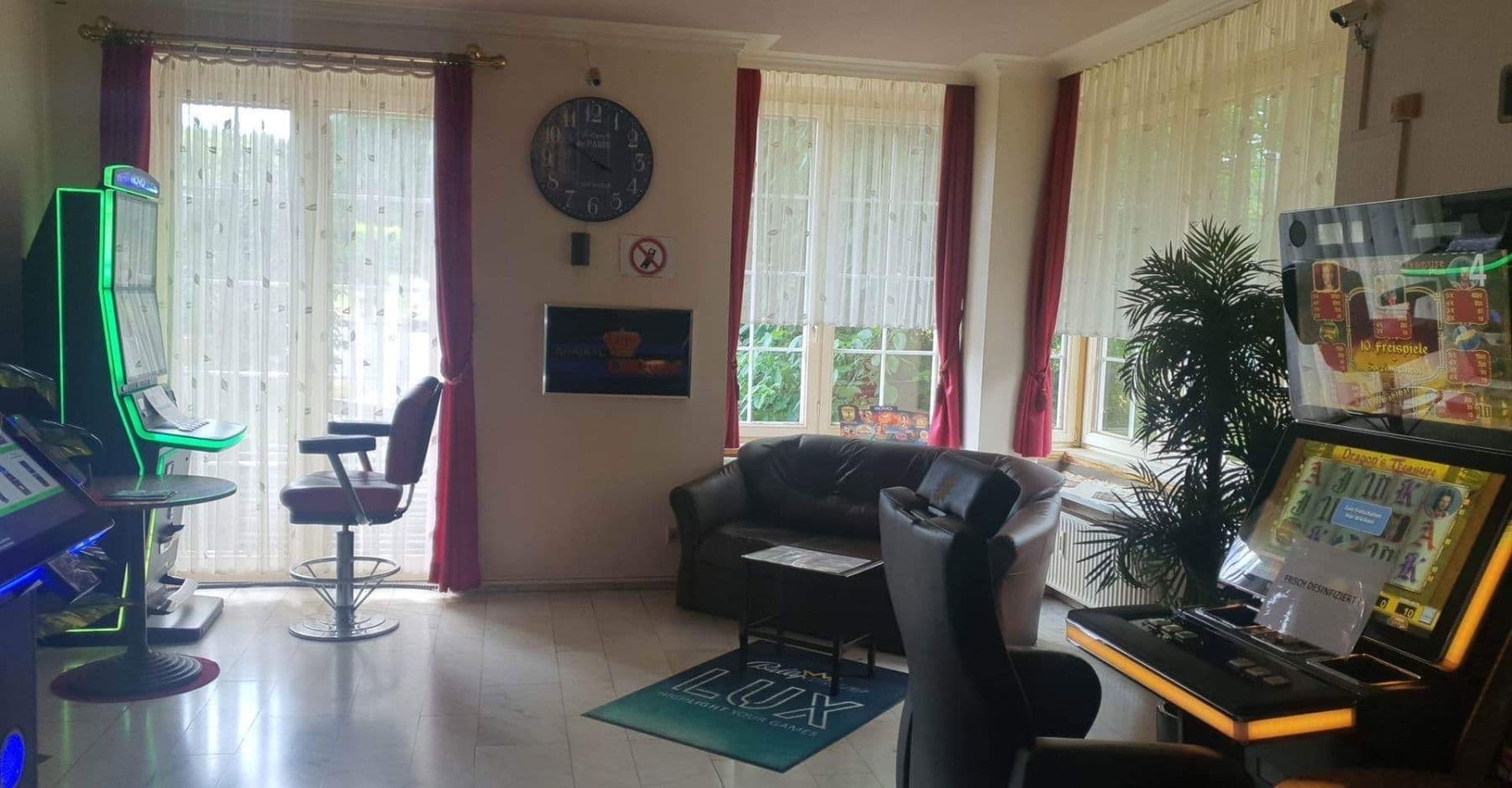 Prodej domu 240 m², pozemek 3.325 m², Riedstr.5, Munderkingen, Bádensko-Württembersko Prodej domu 240 m², pozemek 3.325 m², Riedstr.5, Munderkingen, Bádensko-Württembersko