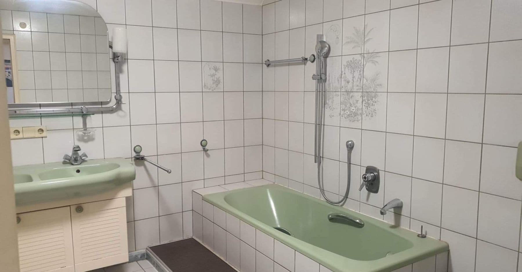 Prodej domu 240 m², pozemek 3.325 m², Riedstr.5, Munderkingen, Bádensko-Württembersko Prodej domu 240 m², pozemek 3.325 m², Riedstr.5, Munderkingen, Bádensko-Württembersko