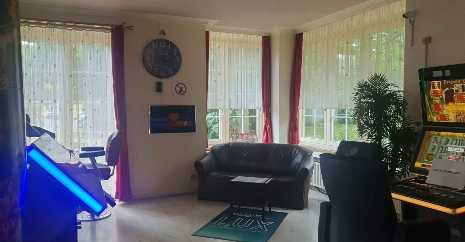 Prodej domu 240 m², pozemek 3.325 m², Riedstr.5, Munderkingen, Bádensko-Württembersko Prodej domu 240 m², pozemek 3.325 m², Riedstr.5, Munderkingen, Bádensko-Württembersko