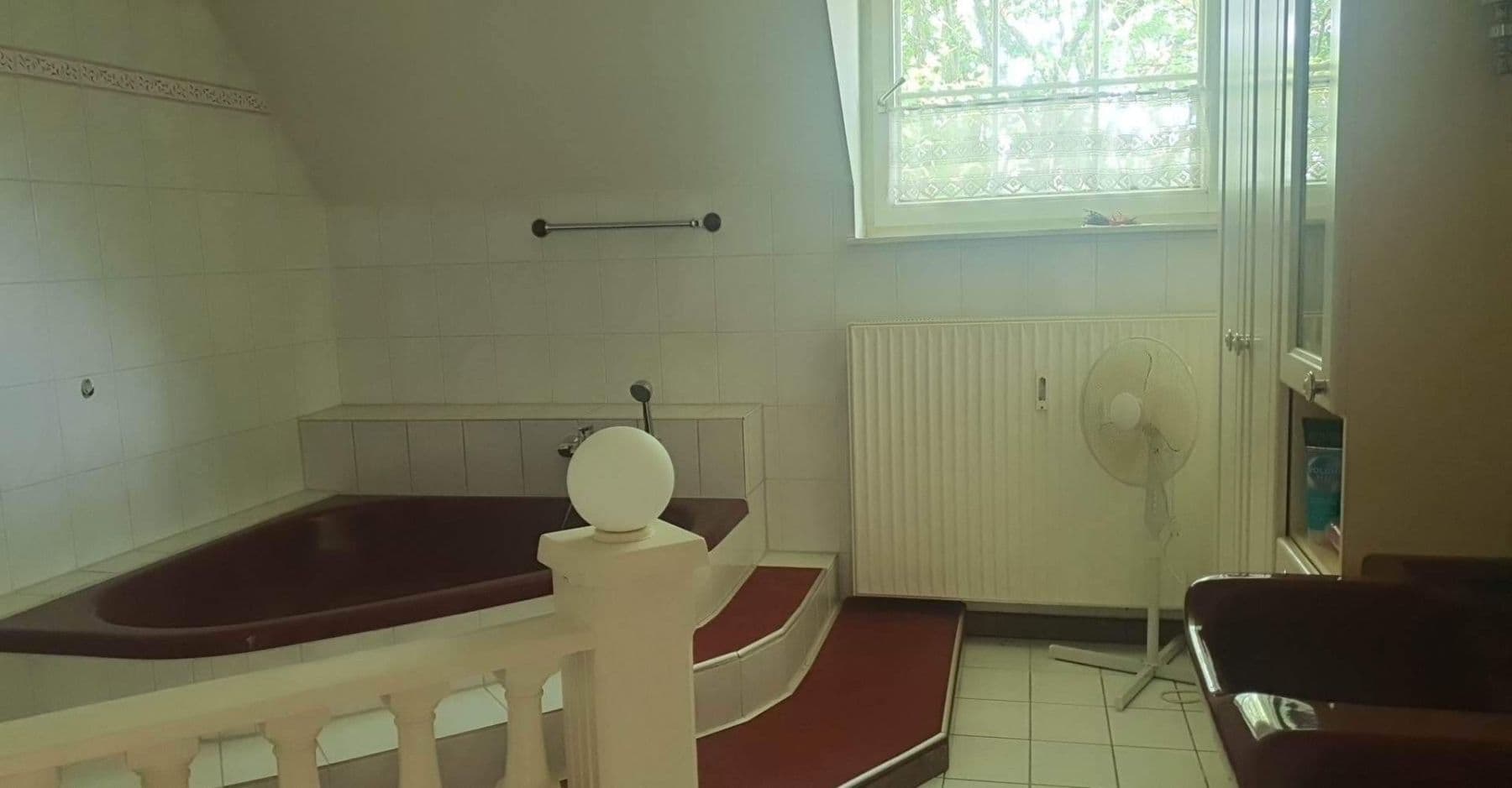 Prodej domu 240 m², pozemek 3.325 m², Riedstr.5, Munderkingen, Bádensko-Württembersko Prodej domu 240 m², pozemek 3.325 m², Riedstr.5, Munderkingen, Bádensko-Württembersko