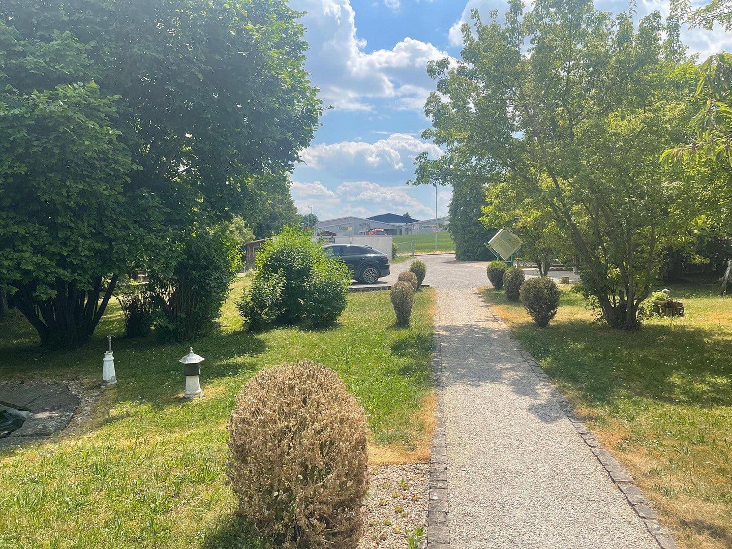Prodej domu 240 m², pozemek 3.325 m², Riedstr.5, Munderkingen, Bádensko-Württembersko Prodej domu 240 m², pozemek 3.325 m², Riedstr.5, Munderkingen, Bádensko-Württembersko