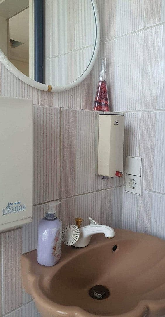 Prodej domu 240 m², pozemek 3.325 m², Riedstr.5, Munderkingen, Bádensko-Württembersko Prodej domu 240 m², pozemek 3.325 m², Riedstr.5, Munderkingen, Bádensko-Württembersko