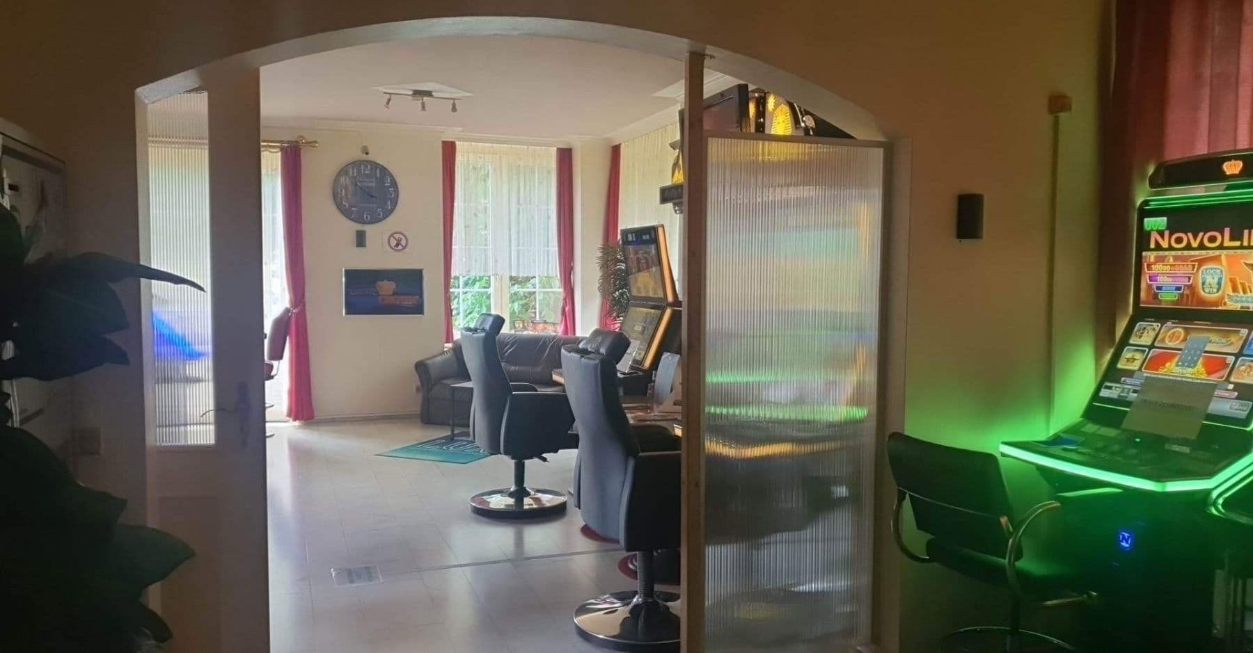 Prodej domu 240 m², pozemek 3.325 m², Riedstr.5, Munderkingen, Bádensko-Württembersko Prodej domu 240 m², pozemek 3.325 m², Riedstr.5, Munderkingen, Bádensko-Württembersko