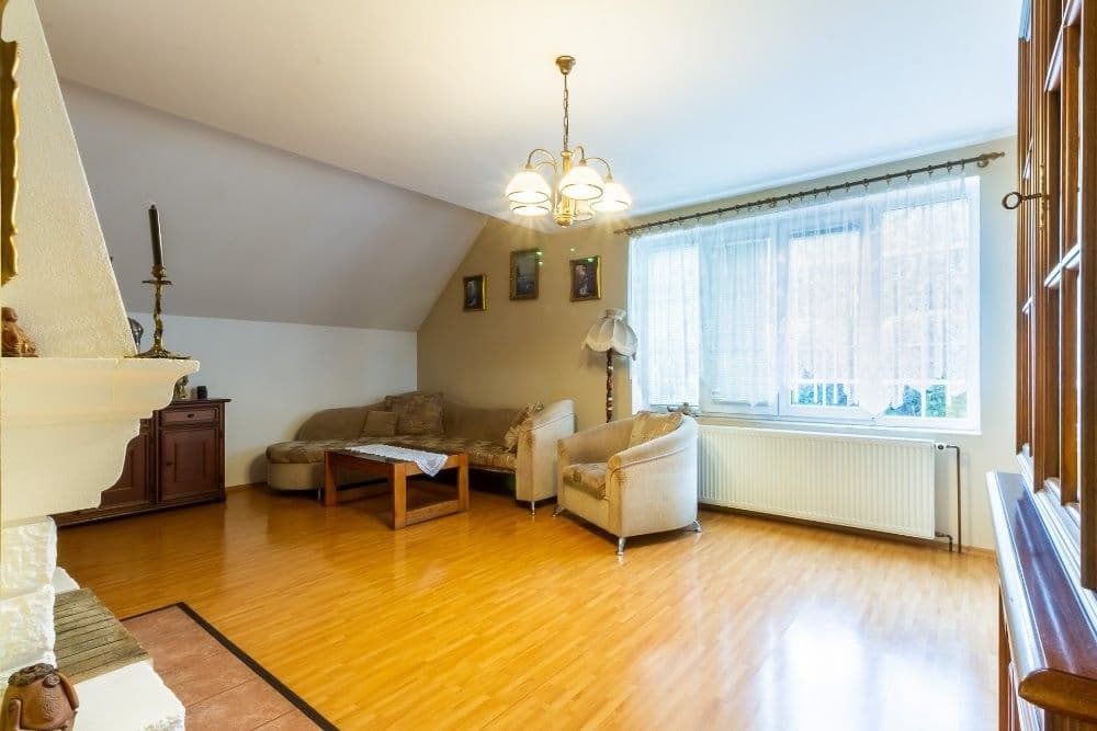 Prodej domu 284 m², pozemek 1.100 m², Dolany, Středočeský kraj Prodej domu 284 m², pozemek 1.100 m², Dolany, Středočeský kraj