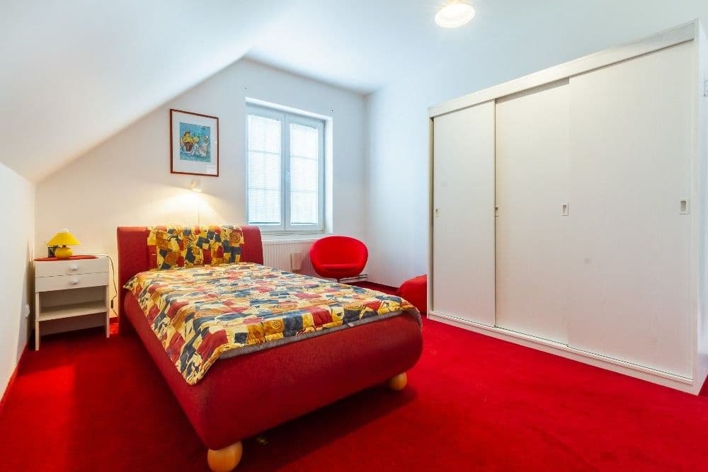 Prodej domu 284 m², pozemek 1.100 m², Dolany, Středočeský kraj Prodej domu 284 m², pozemek 1.100 m², Dolany, Středočeský kraj