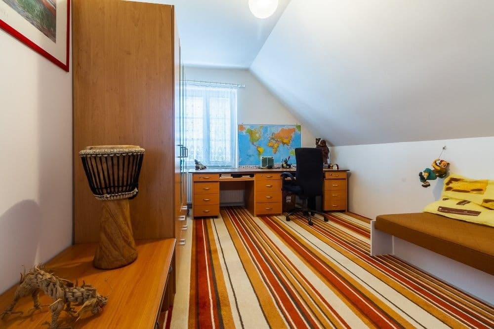 Prodej domu 284 m², pozemek 1.100 m², Dolany, Středočeský kraj Prodej domu 284 m², pozemek 1.100 m², Dolany, Středočeský kraj
