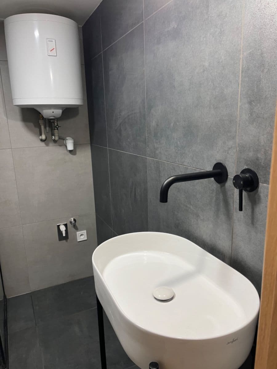 Pronájem bytu 1+kk 17 m², Sokolská, Praha, Praha Pronájem bytu 1+kk 17 m², Sokolská, Praha, Praha