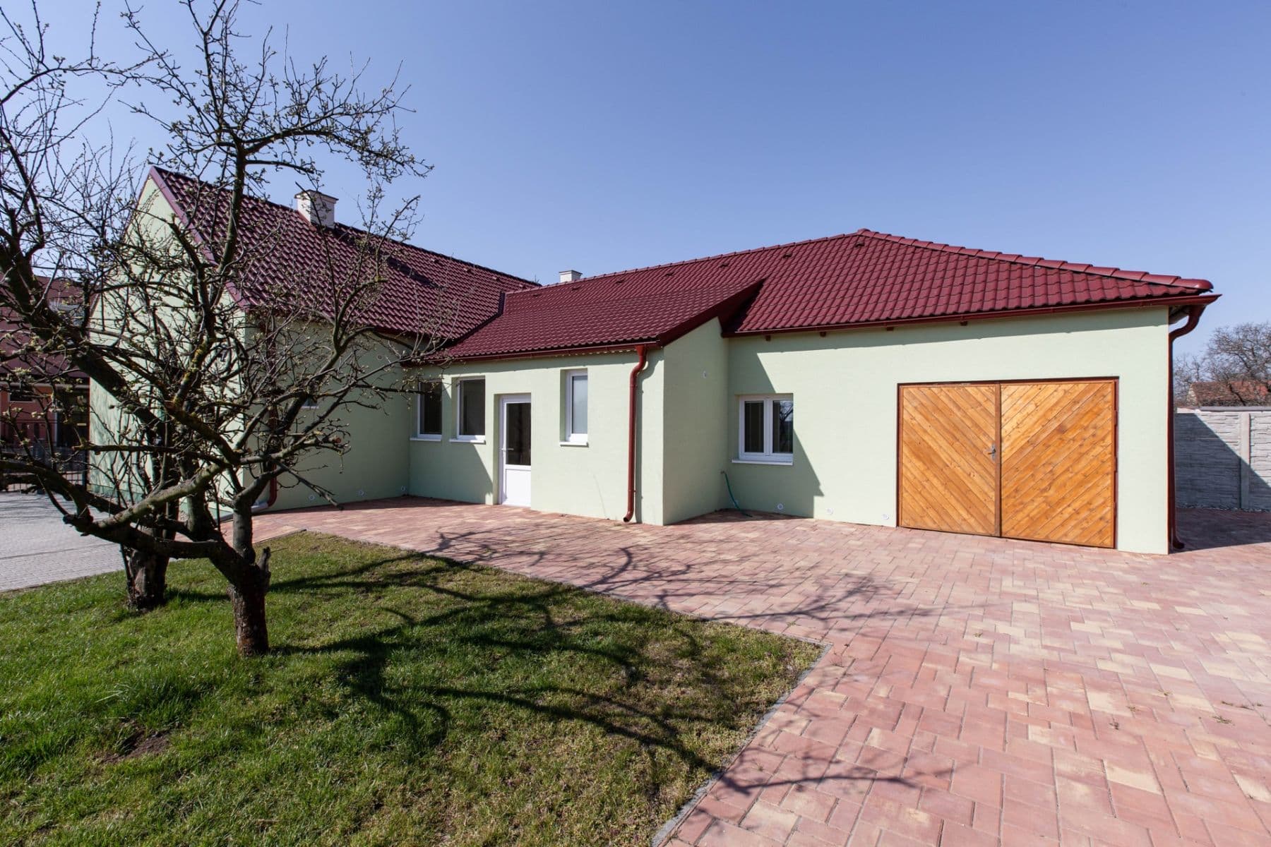 Prodej domu 166 m², pozemek 692 m², Pohraniční, Hrabětice, Jihomoravský kraj Prodej domu 166 m², pozemek 692 m², Pohraniční, Hrabětice, Jihomoravský kraj