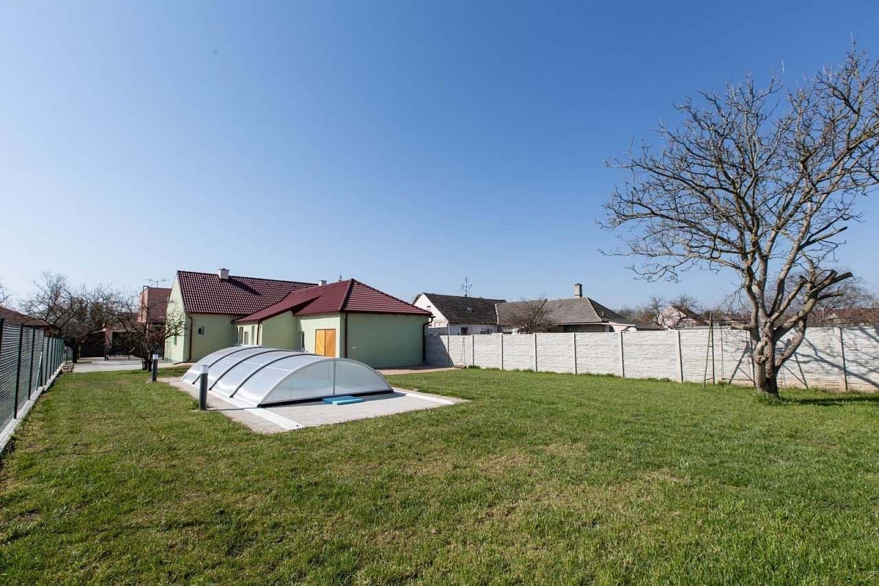 Prodej domu 166 m², pozemek 692 m², Pohraniční, Hrabětice, Jihomoravský kraj Prodej domu 166 m², pozemek 692 m², Pohraniční, Hrabětice, Jihomoravský kraj