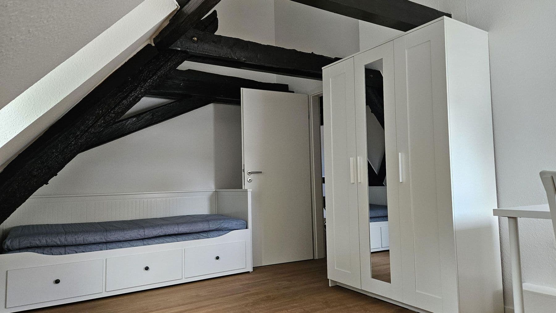 Pronájem domu 250 m², pozemek 720 m², Frankfurter Str. 22, Langen, Hessen Pronájem domu 250 m², pozemek 720 m², Frankfurter Str. 22, Langen, Hessen