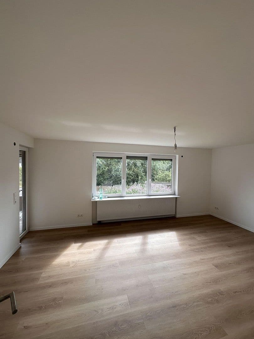 Prodej domu 180 m², pozemek 781 m², Herrenberg, Bádensko-Württembersko Prodej domu 180 m², pozemek 781 m², Herrenberg, Bádensko-Württembersko