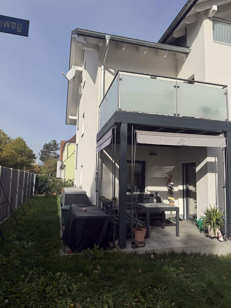 Pronájem bytu 3+1 71 m², Nibelungenweg 2, Plattling, Bavorsko Pronájem bytu 3+1 71 m², Nibelungenweg 2, Plattling, Bavorsko