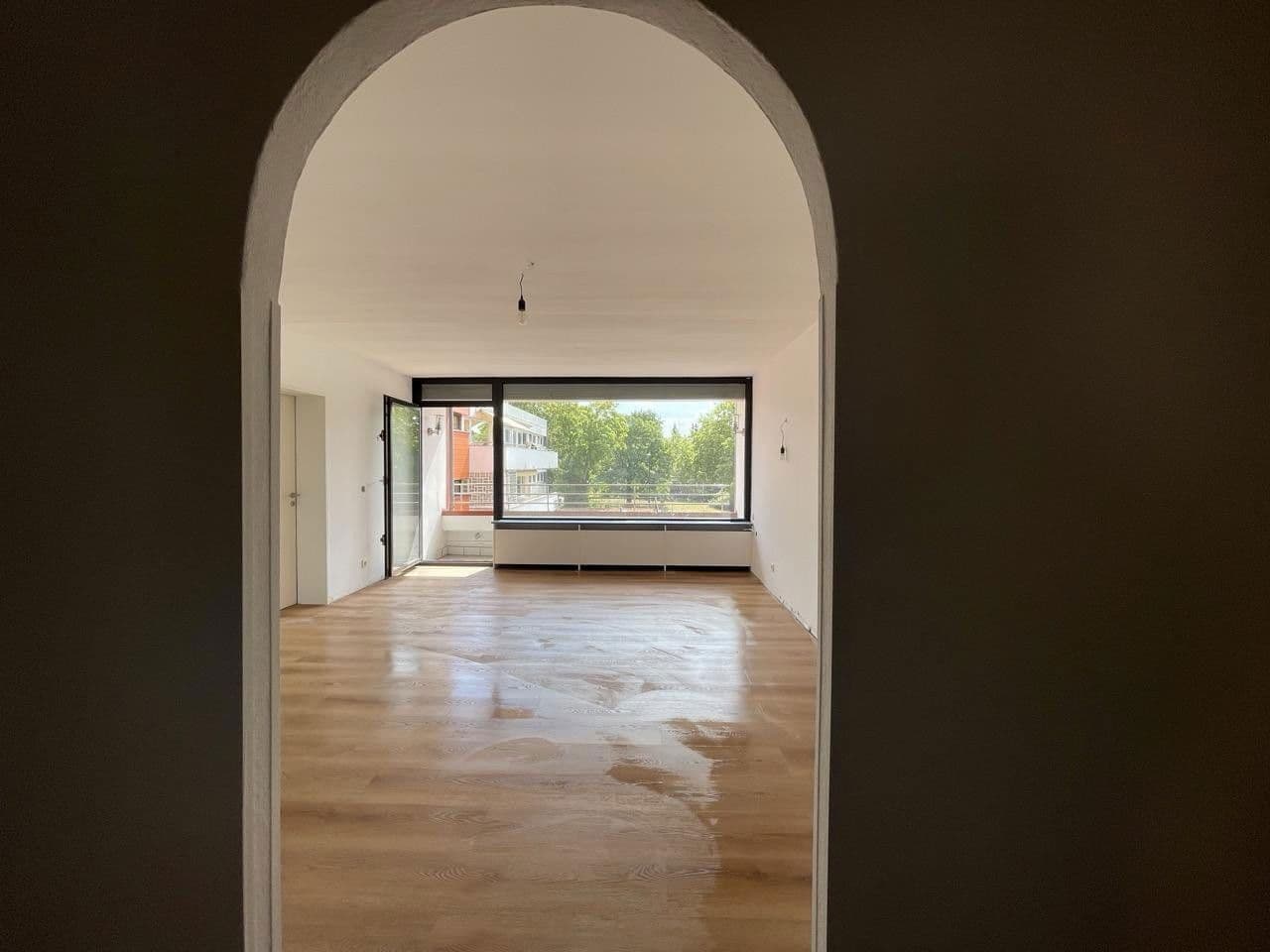 Prodej bytu 4+1 99 m², Erich-Ollenhauer-Straße, Düsseldorf, Severní Porýní-Vestfálsko Prodej bytu 4+1 99 m², Erich-Ollenhauer-Straße, Düsseldorf, Severní Porýní-Vestfálsko