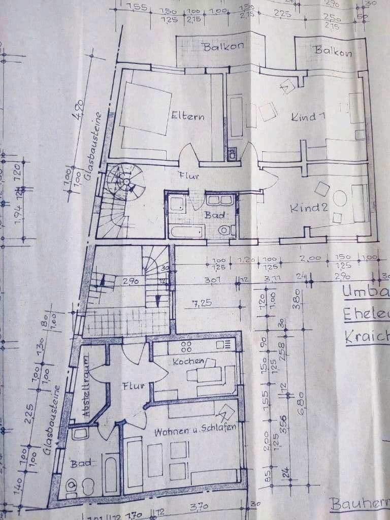 Prodej domu 210 m², pozemek 304 m², Kraichtal, Bádensko-Württembersko Prodej domu 210 m², pozemek 304 m², Kraichtal, Bádensko-Württembersko