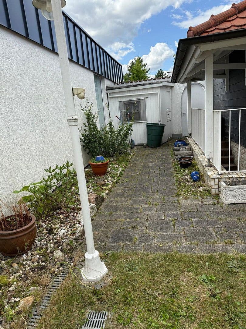 Pronájem domu 130 m², pozemek 435 m², Sterntalerweg 6, Köln - Rodenkirchen, Severní Porýní-Vestfálsko Pronájem domu 130 m², pozemek 435 m², Sterntalerweg 6, Köln - Rodenkirchen, Severní Porýní-Vestfálsko